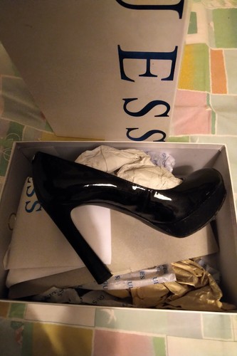 Decoltè guess vernice nera - guess,